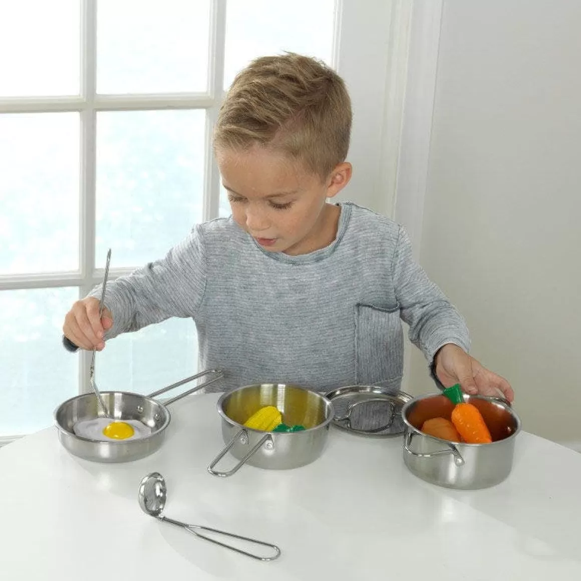 Online KidKraft Deluxe Cookware Set With Food