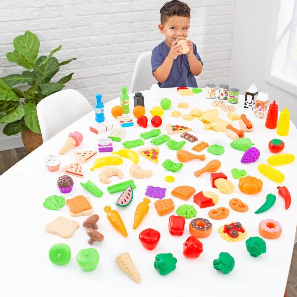 Cheap KidKraft Deluxe Tasty Treats Pretend Play Food