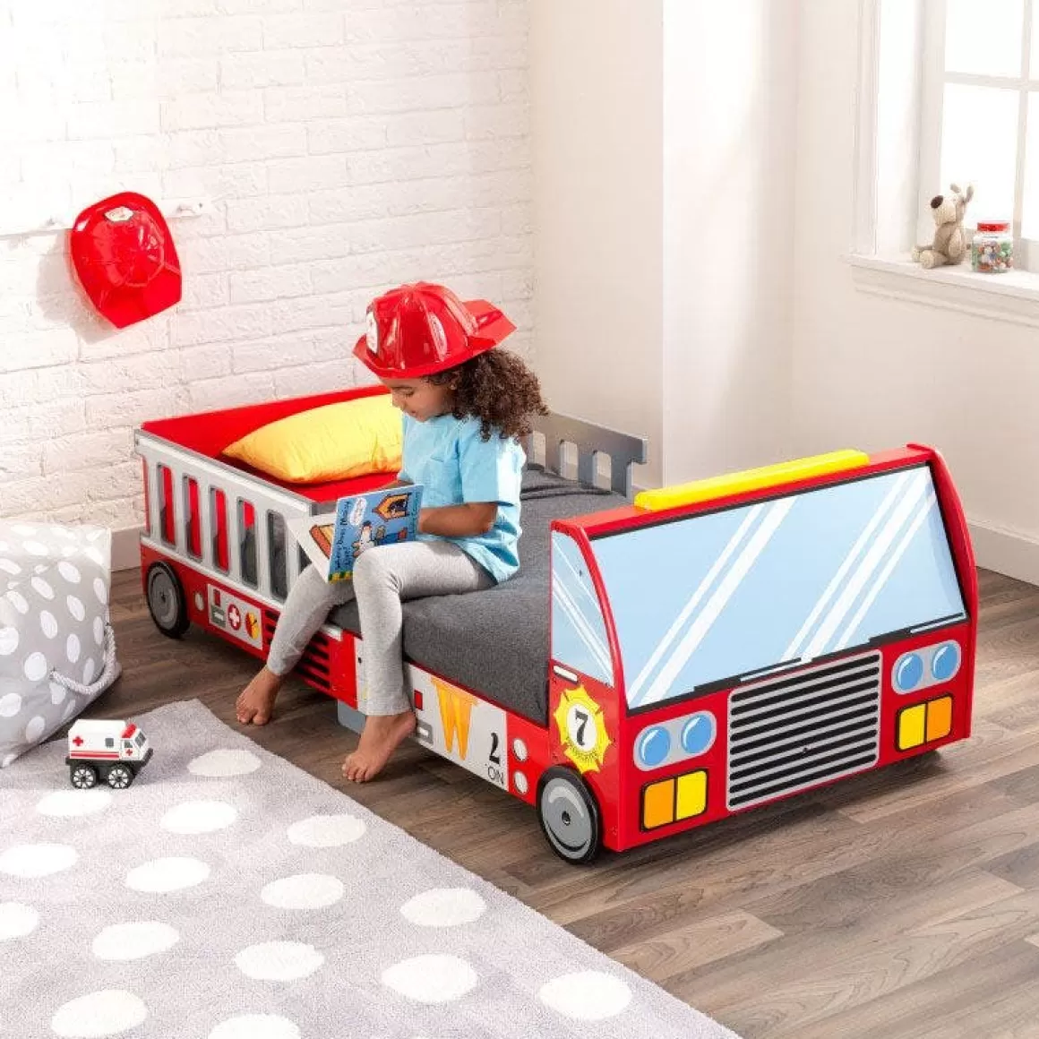 Store KidKraft Fire Truck Toddler Bed