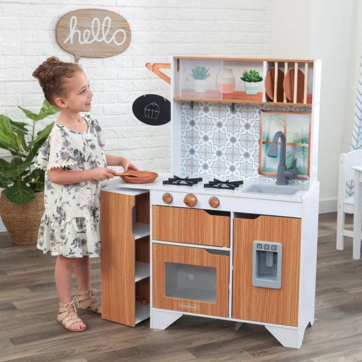 New KidKraft Taverna Play Kitchen